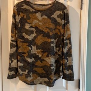 Camo long sleeve sweater NWOT